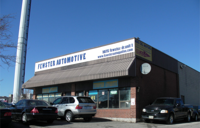 Front right view of shop
